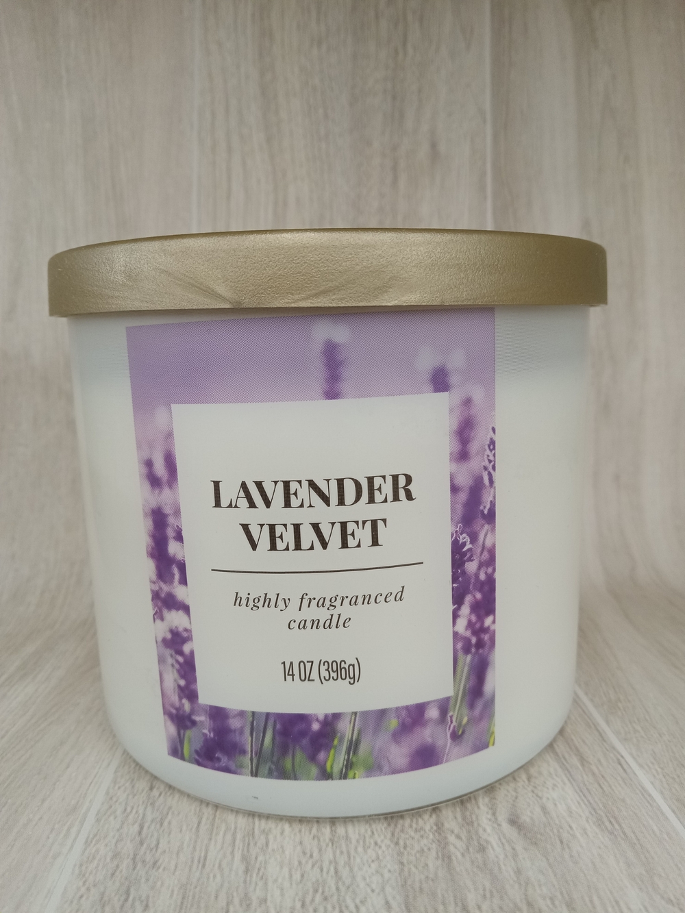 Lavender Velvet Scented Candle - White & Purple